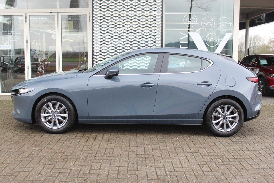 Fahrzeugabbildung Mazda 3 M-Hybrid Selection G-122 ACT-P NAVI ACAA 360°