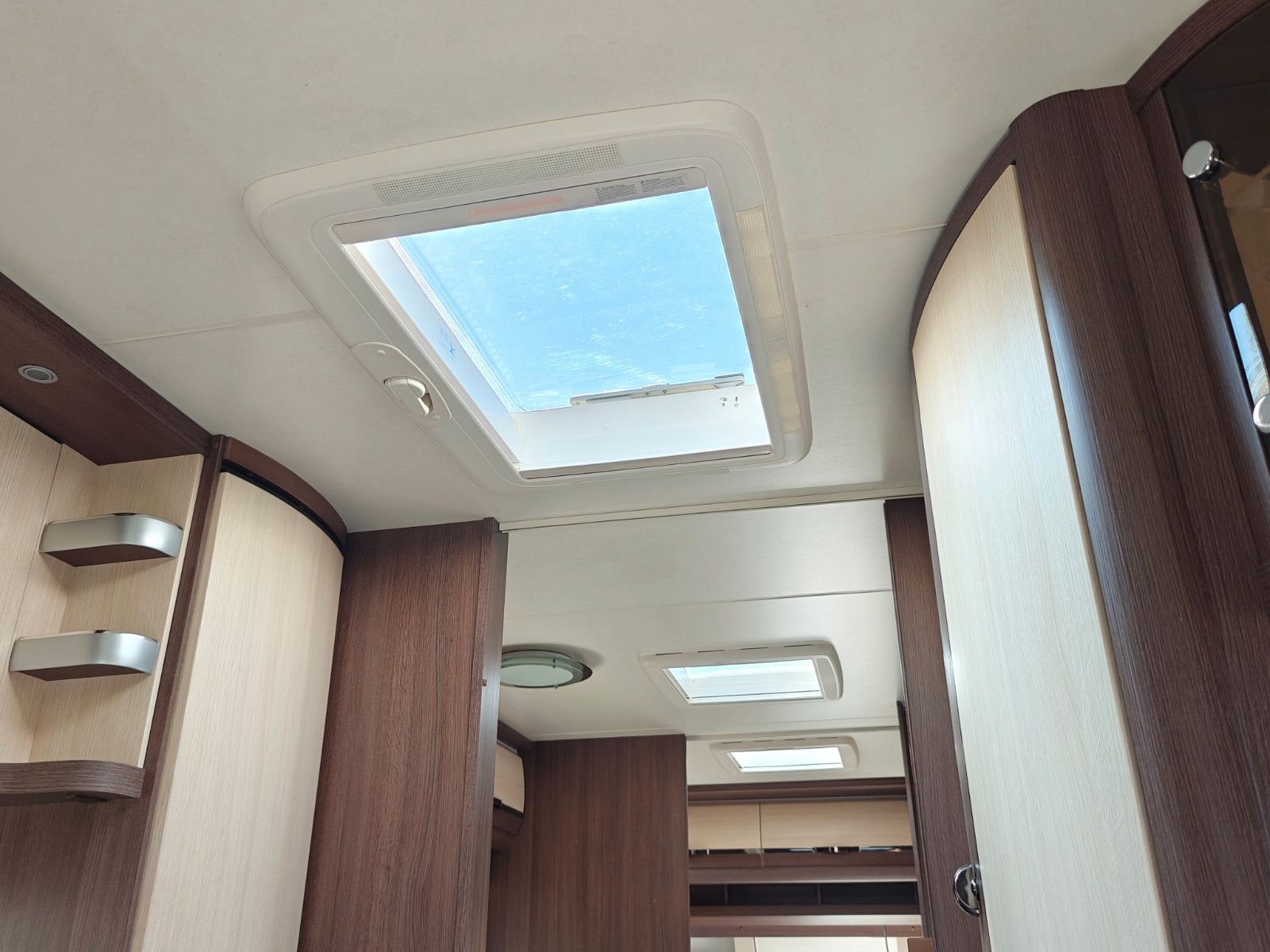 Fahrzeugabbildung Hobby Prestige 720 UKFe - Mover XT4, Isabella Vorzelt