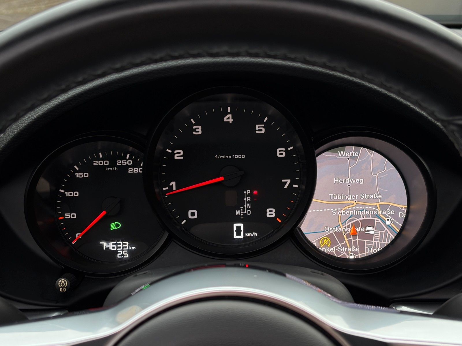 Fahrzeugabbildung Porsche 718 Boxster Sport PASM NAV CarPlay LHZ SHZ 20"