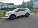 Hyundai SANTA FE blue 2.2 CRDi Premium 4WD Autom 7-S... - Hyundai SANTA FE: 2.7