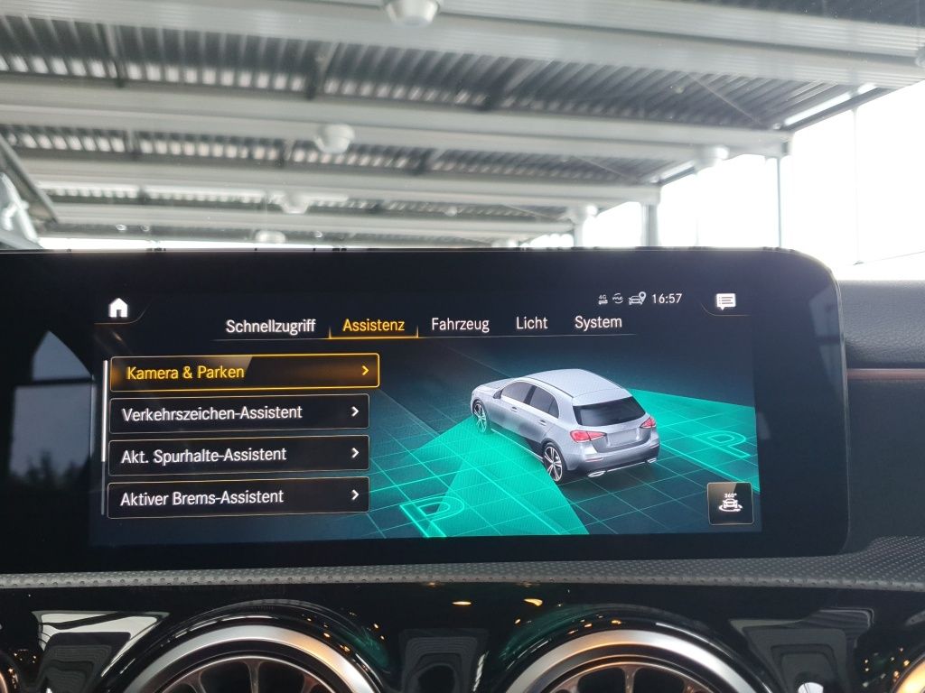 Fahrzeugabbildung Mercedes-Benz A 250 Kompaktlimousine AMG*Night*Kamera*LED
