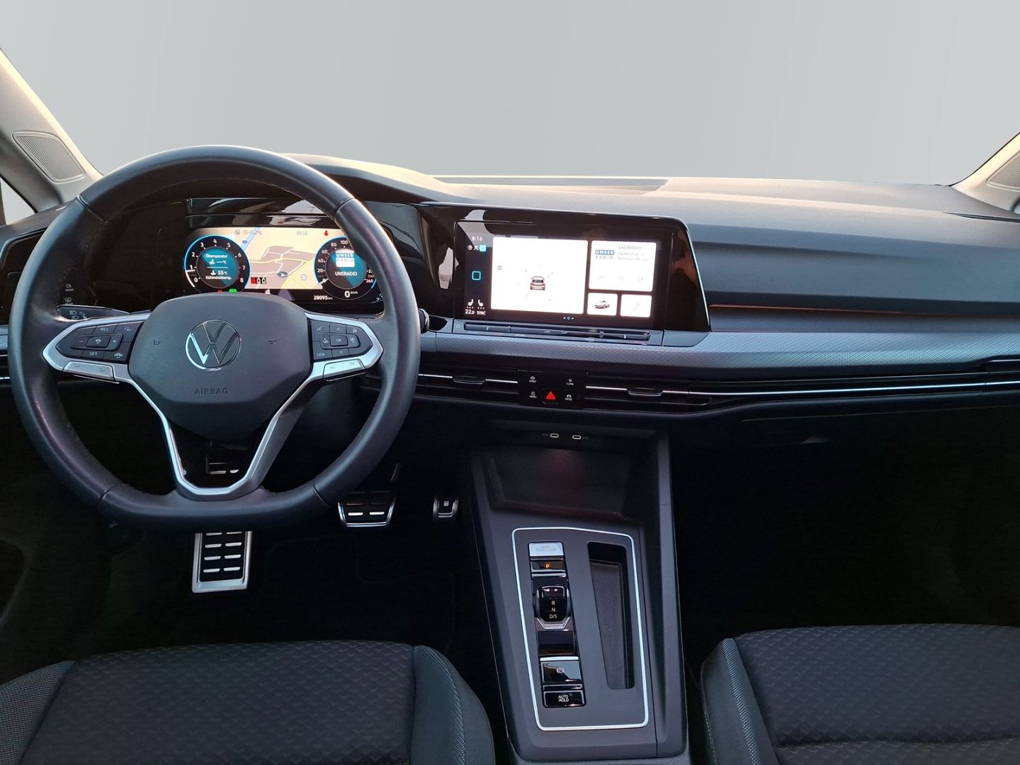 Golf VIII 1.5 eTSI DSG Active *Pano*Garantie*