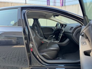 Volvo V40 - 11