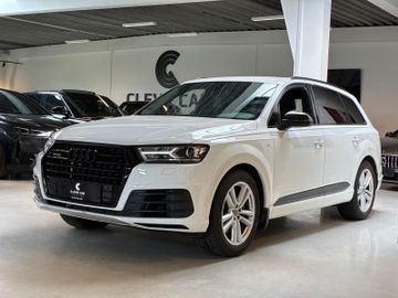 Audi Q7 - 1