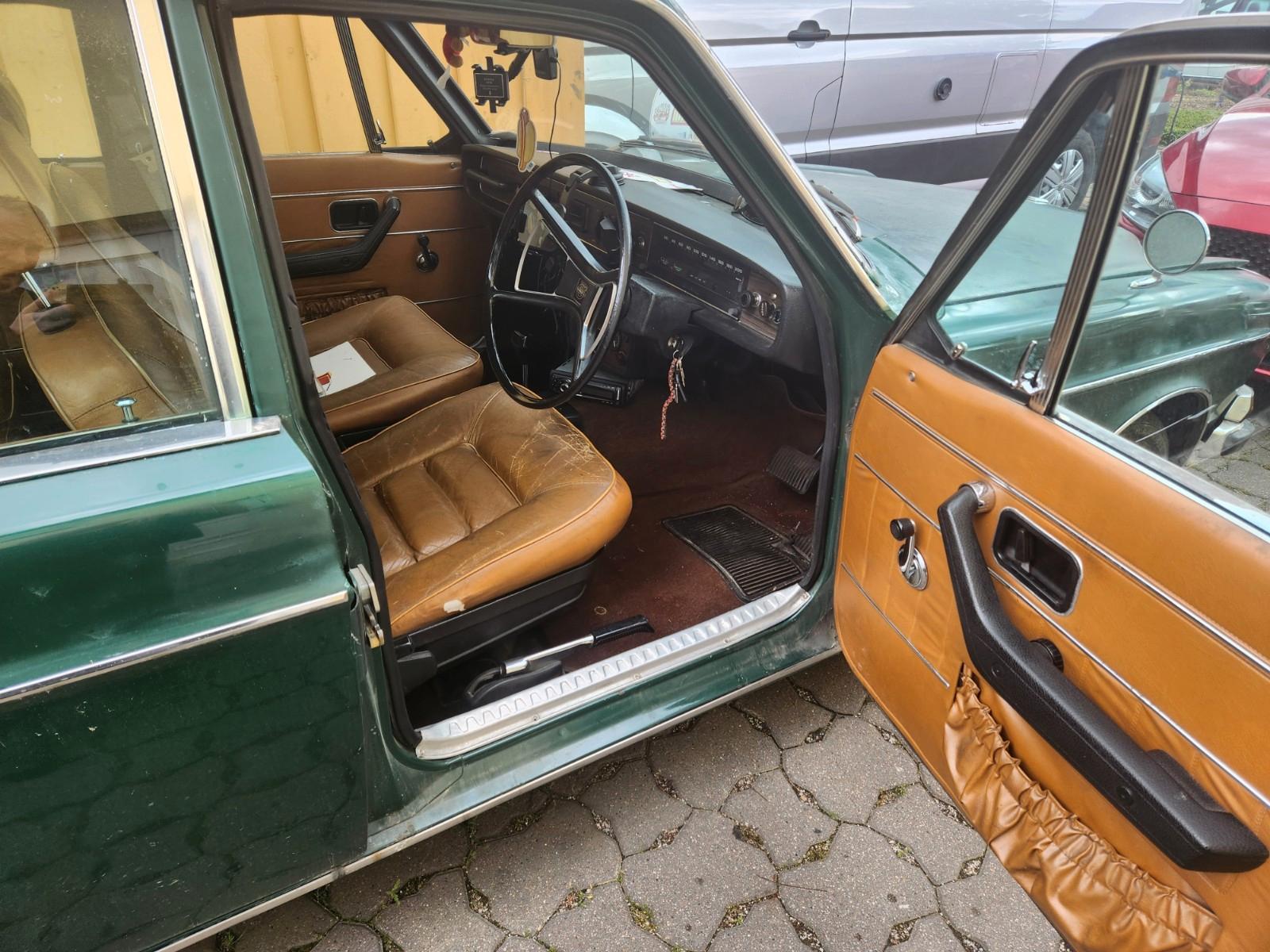 Volvo 164er Automatik mit vieln Teilen 