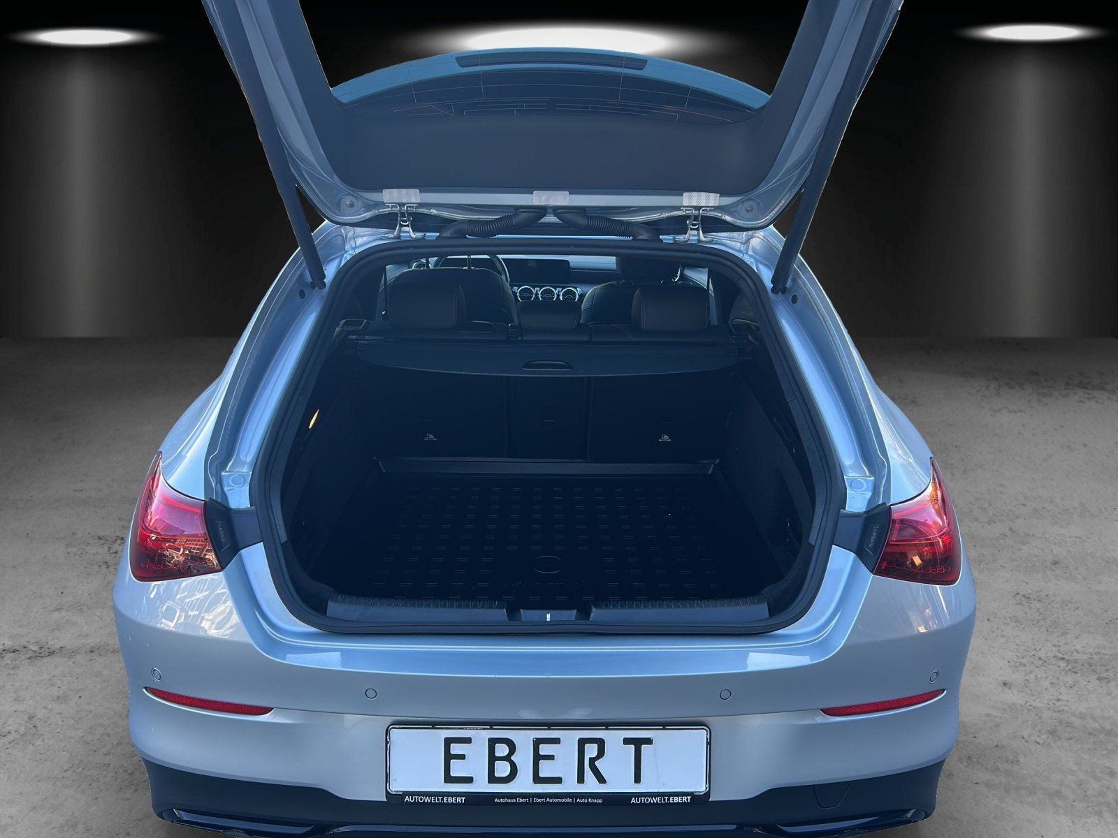 Fahrzeugabbildung Mercedes-Benz CLA220d SB Night DISTRO KeyGo AHK el.Heckkl MLED