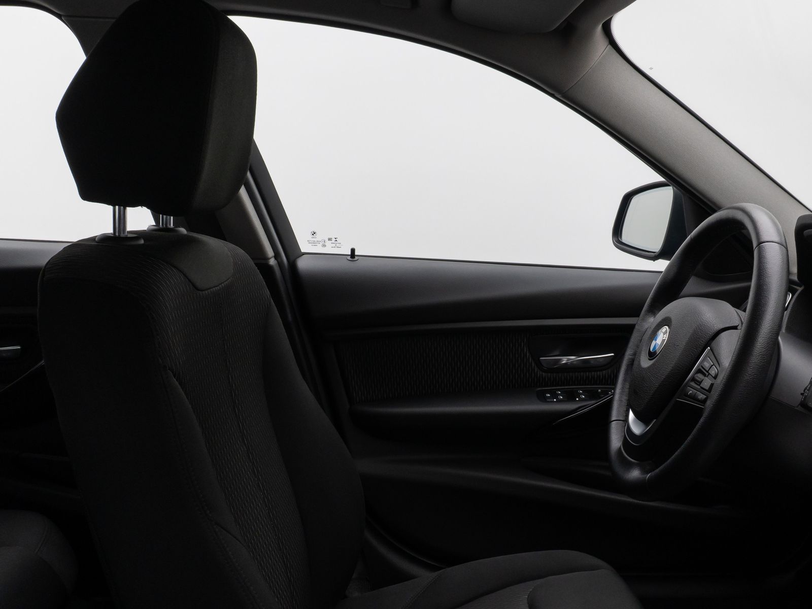 Fahrzeugabbildung BMW 320i Advantage HiFi Navi Lordos PDC LED Alarm