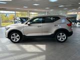 Volvo XC 40 Plus Bright 2WD LED NAVI H&K SHZ RFK - Volvo aus 2023