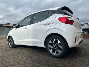 Hyundai i10 1.0 FACELIFT TREND INCL. NAVIGATION