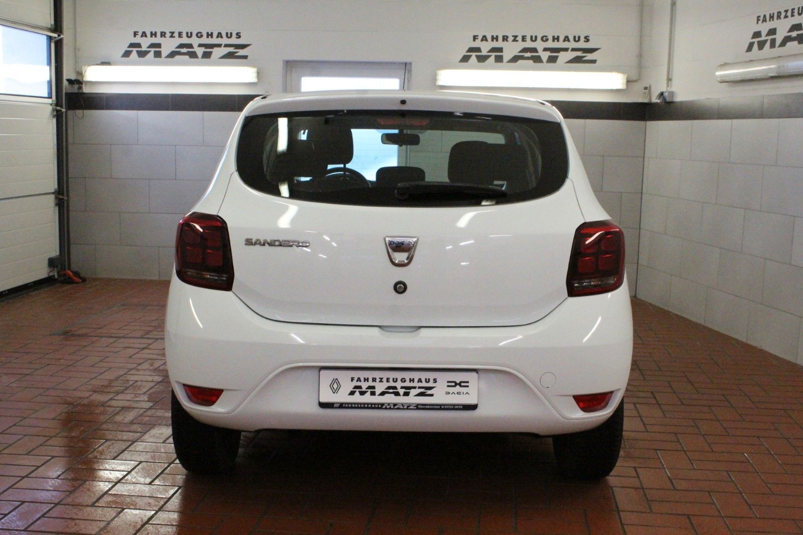 Fahrzeugabbildung Dacia Sandero TCE 100 Eco G*Klima*Radio/CD*LPG