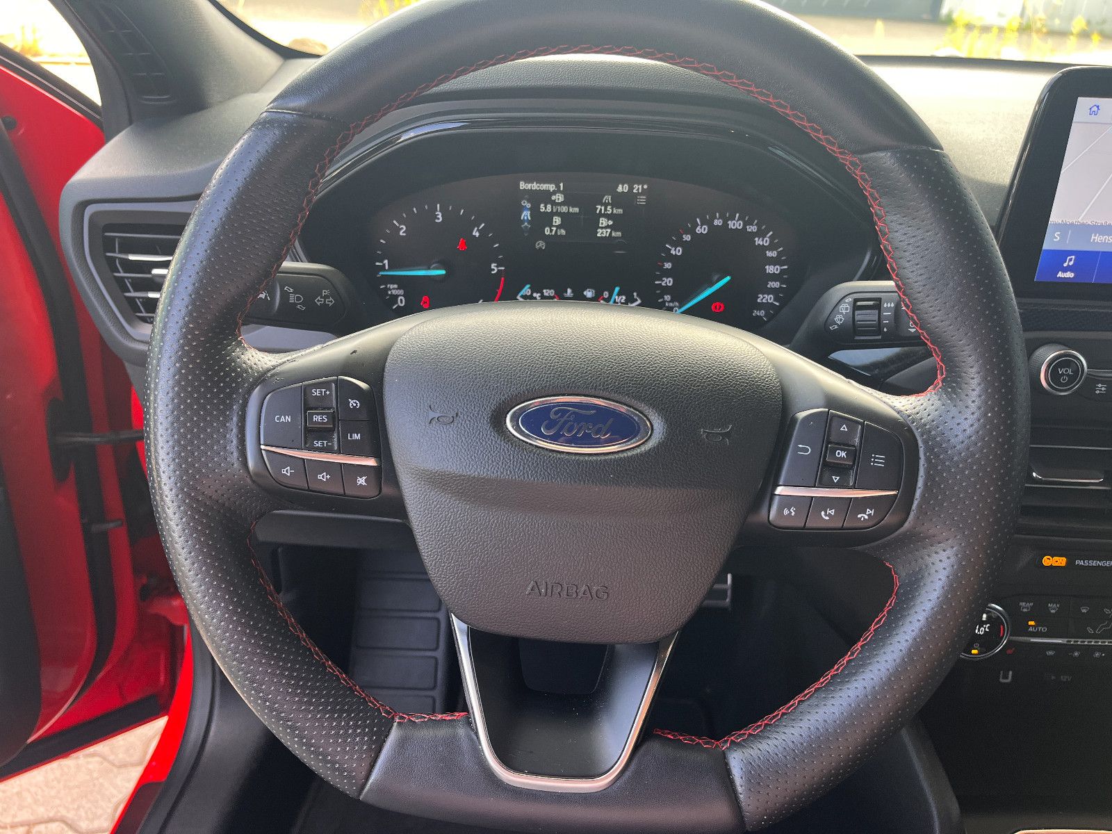 Fahrzeugabbildung Ford Focus Turnier ST-Line