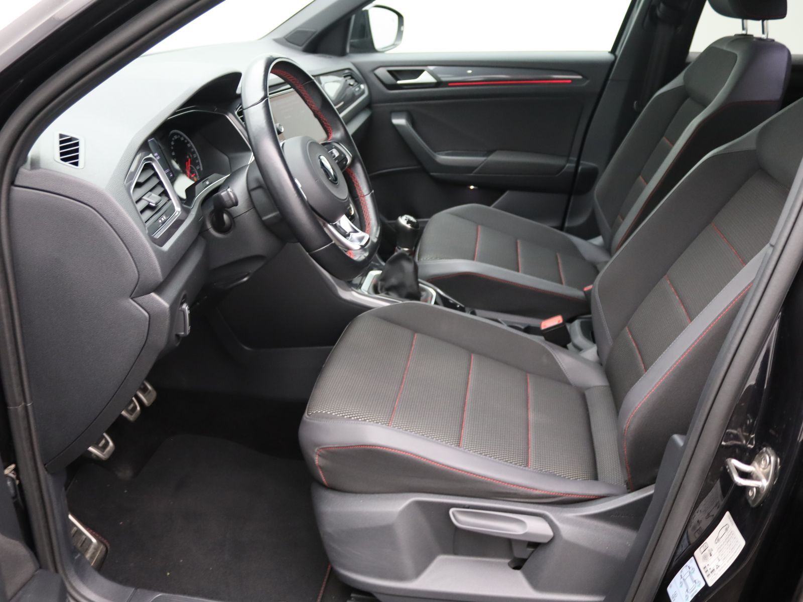 Volkswagen T-Roc - Bild 13