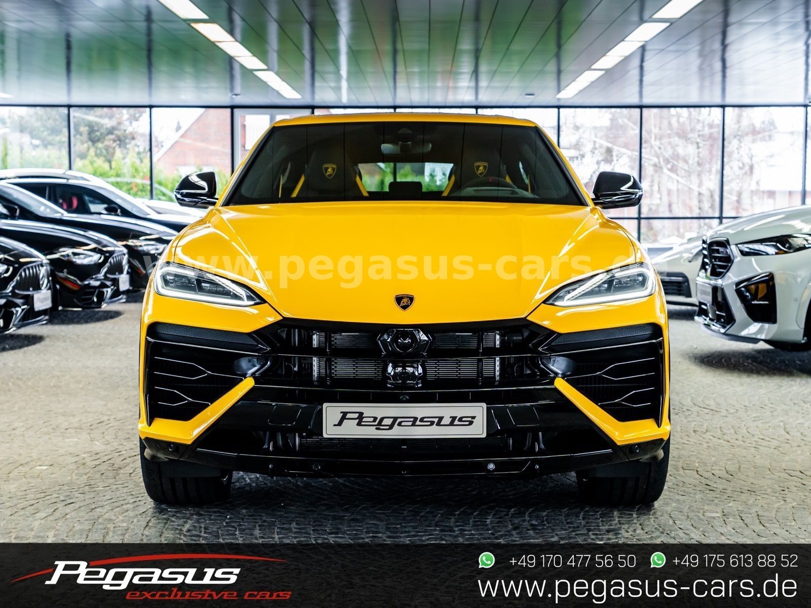 LAMBORGHINI Urus - 5