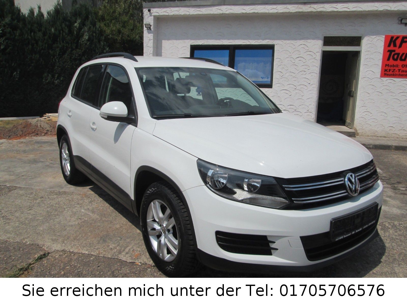 Volkswagen Tiguan - 1