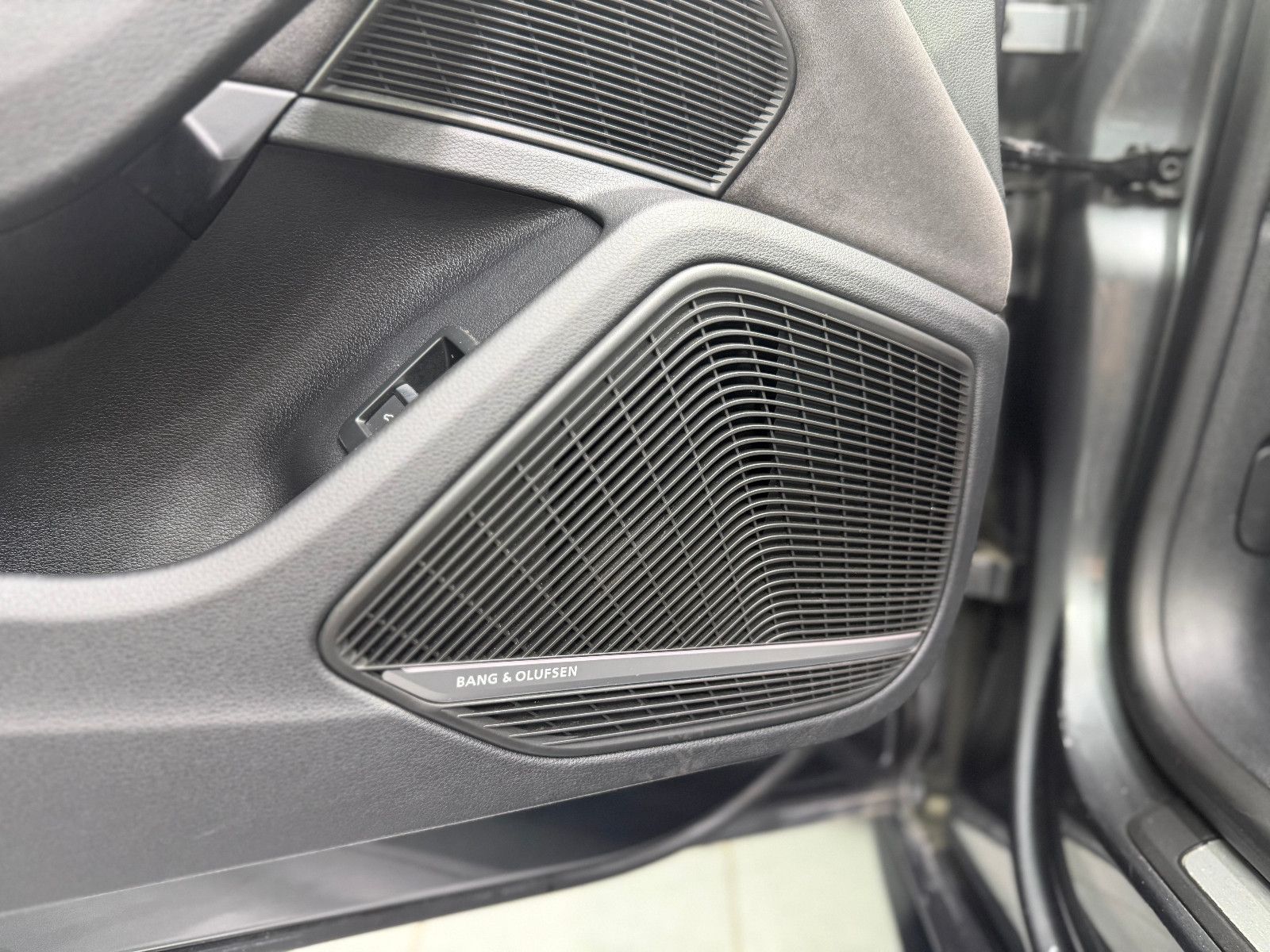 Fahrzeugabbildung Audi A5 Cabriolet S-LineB&O|MASSAGE|RS-SITZE|360°