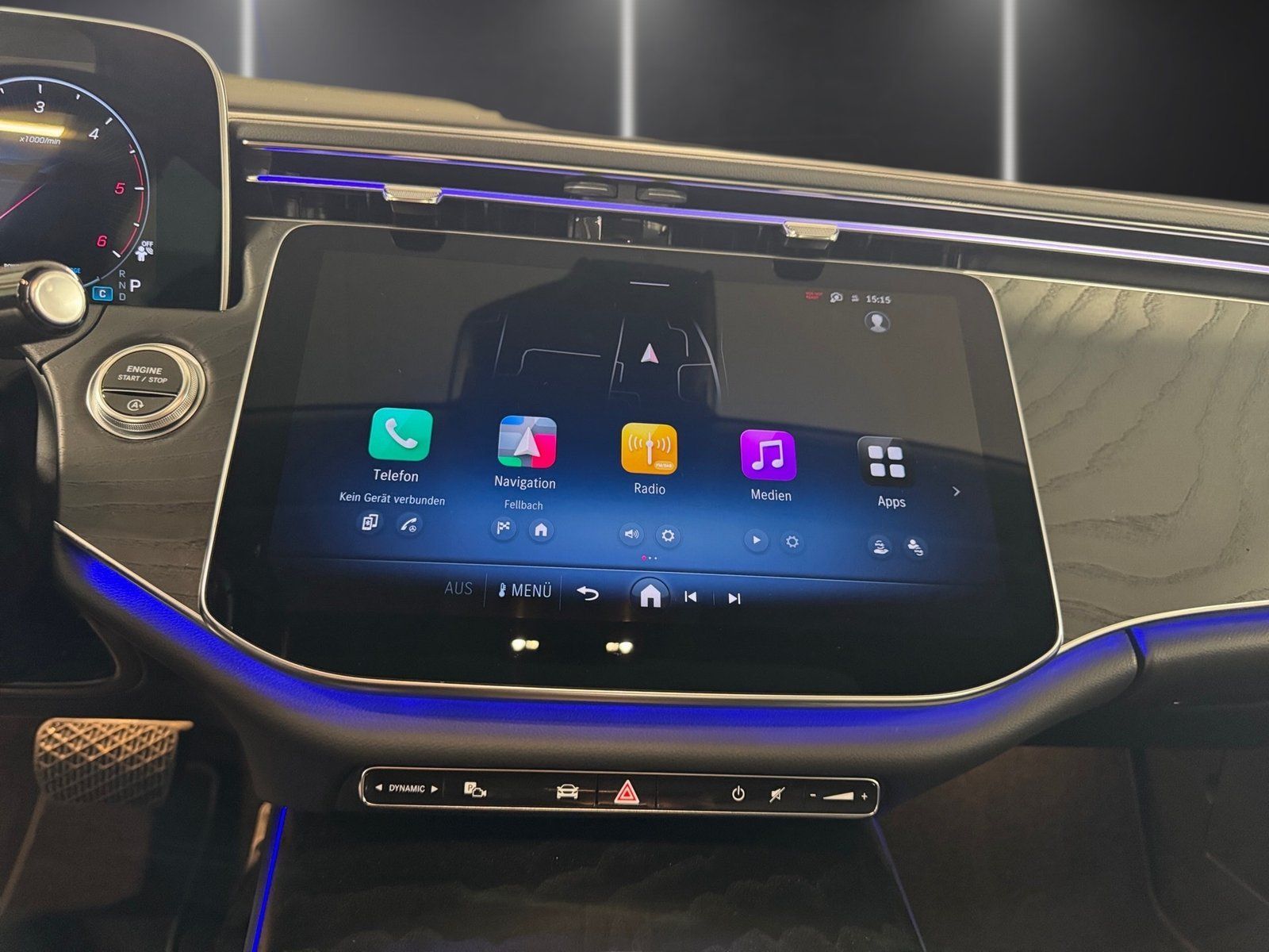 Fahrzeugabbildung Mercedes-Benz E 220 T d AVANTGARDE*Pano*AHK*Distronic*Totwink*