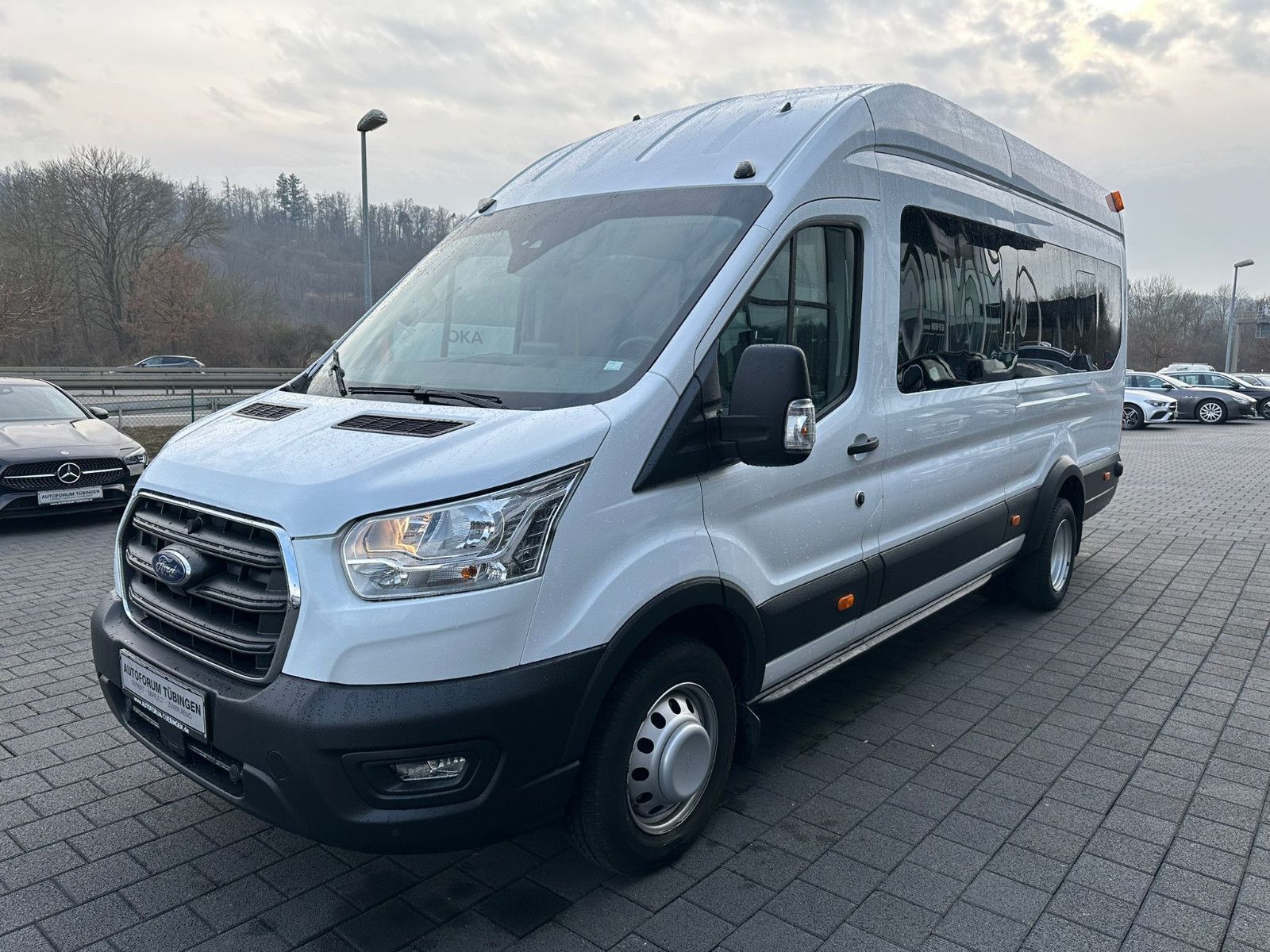 Fahrzeugabbildung Ford Transit 460 L4H3 MiniBus*17 Sitzer*ACC*KLIMA