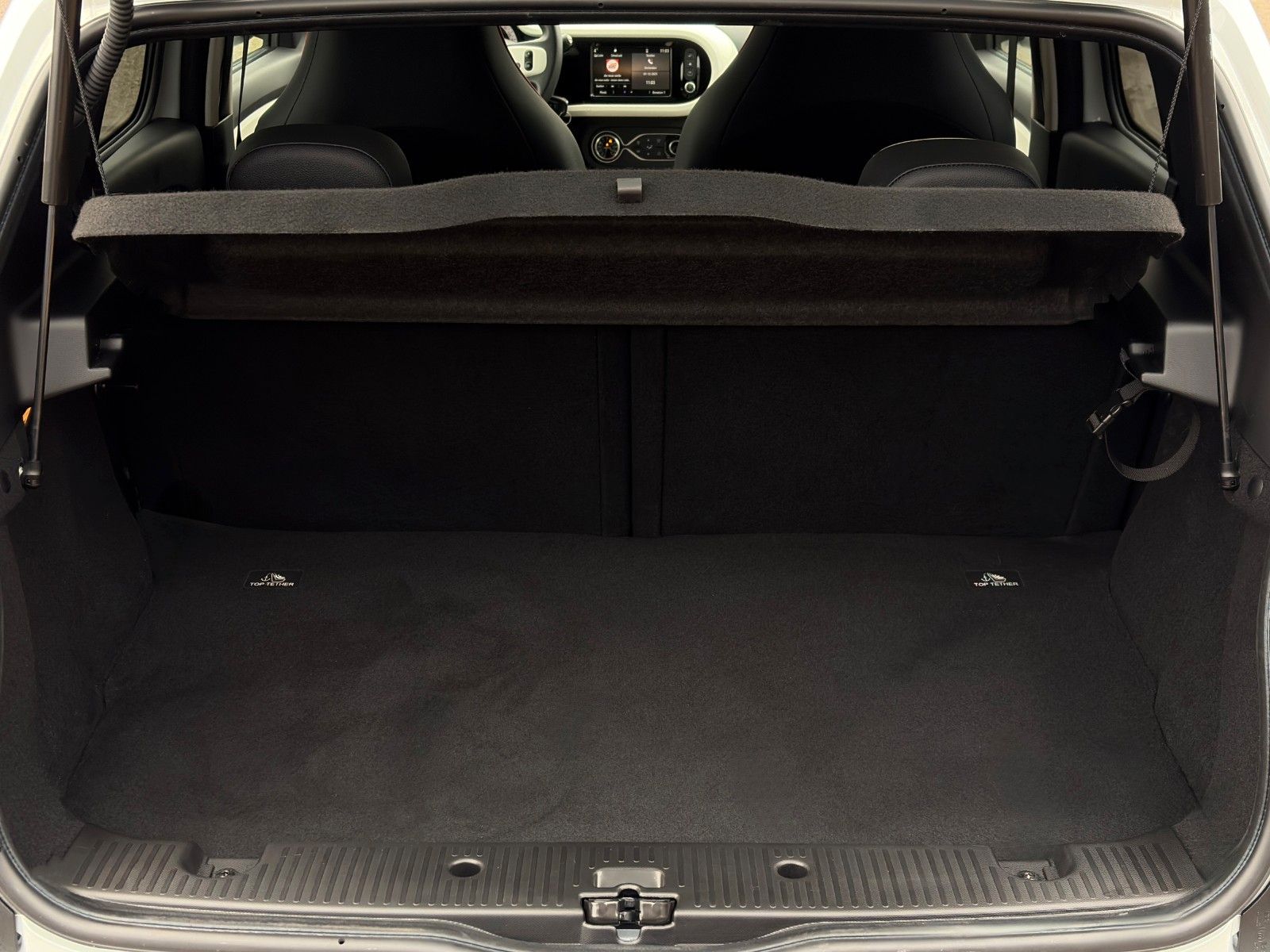 Fahrzeugabbildung Renault Twingo Vibes Electric Tempomat Carplay CAM SHZ