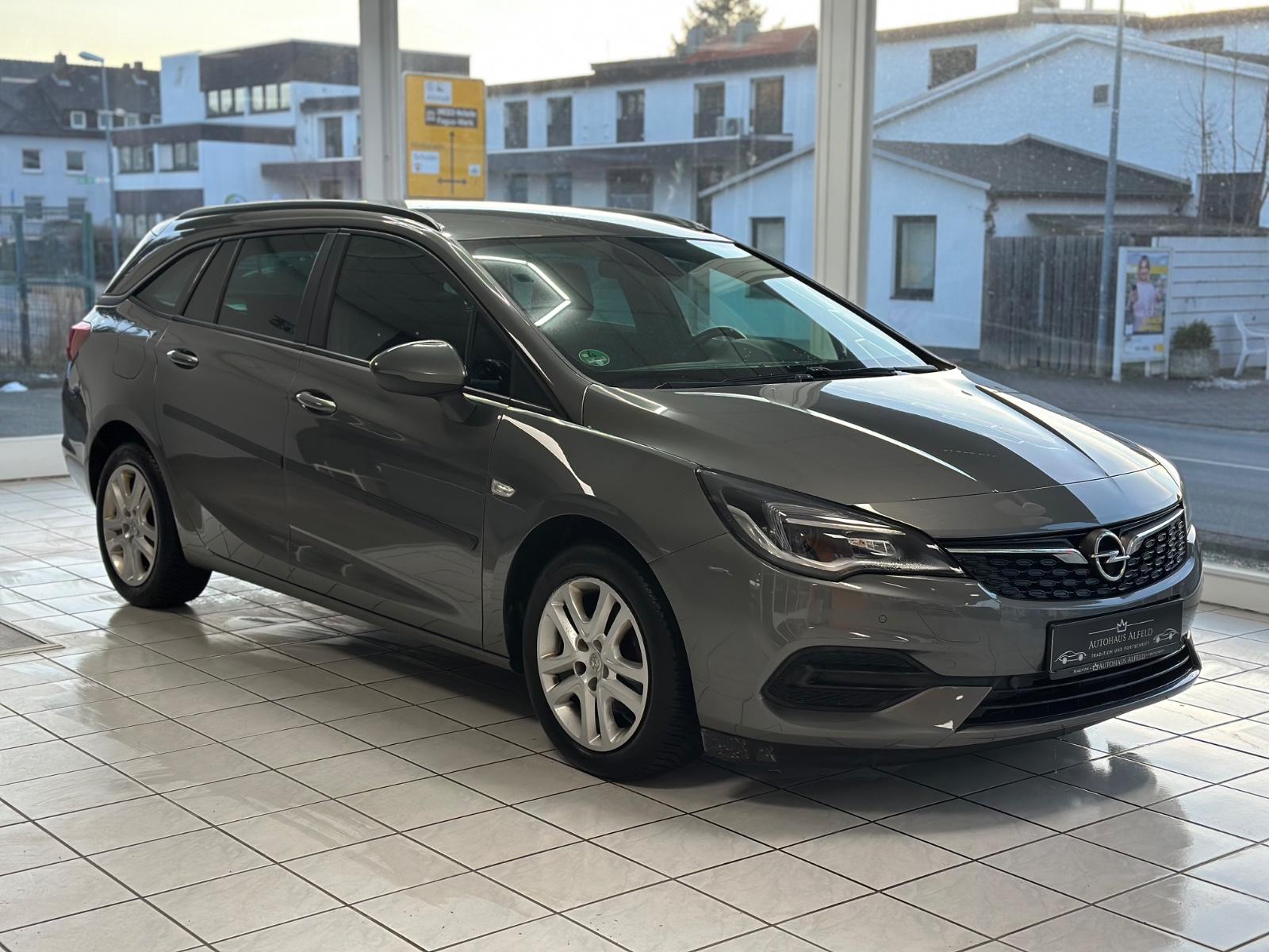 Opel Astra K Sports 1-Hand Scheckheft Sitzheizung