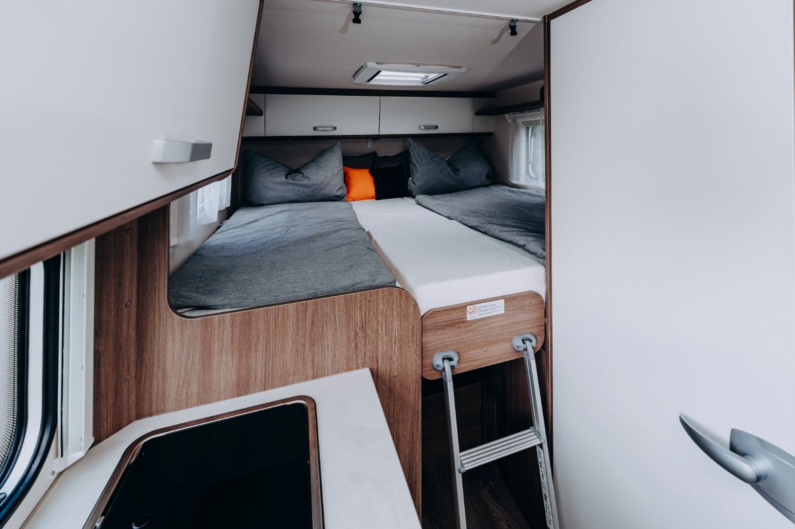 Fahrzeugabbildung Carado V347 pro+ Modell 2026  SIE SPAREN € 4.164 €