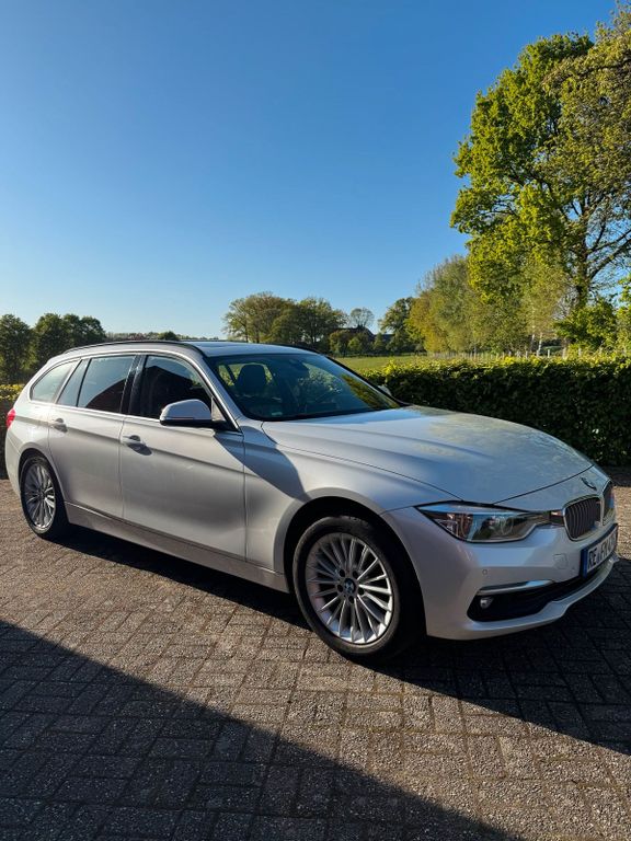 Image of BMW 320
