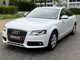 Audi A4 Lim. SCHECKHEFT*1. HAND* NAVI*SITZHEIZUNG* - Audi A4 aus 2011