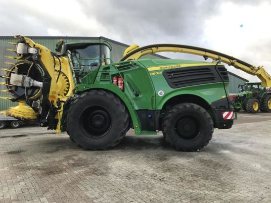 John Deere 8600