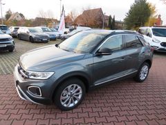 VW T-ROC  STYLE 1,5 TSI*KAMERA+AHK+ACC TEMPOMAT Bild 3