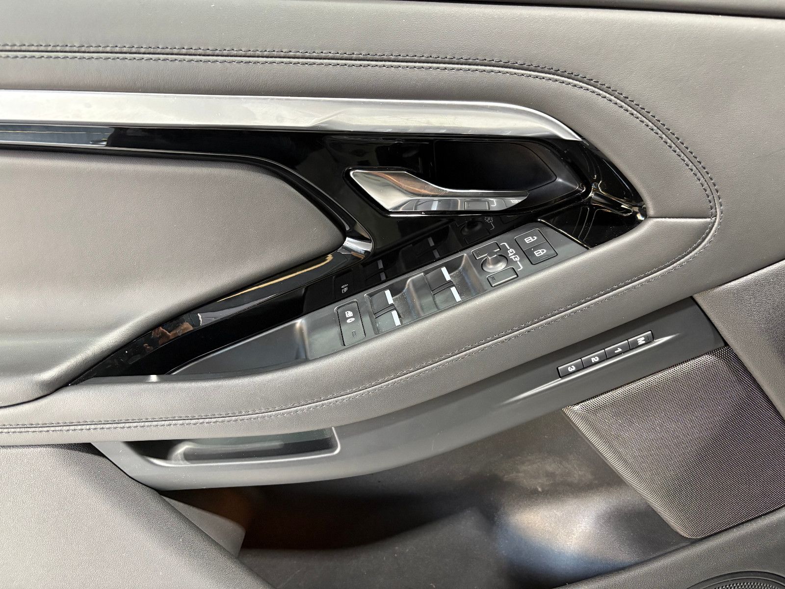 Fahrzeugabbildung Land Rover Range Rover Evoque Autobiography/PANO/KAMERA/ACC