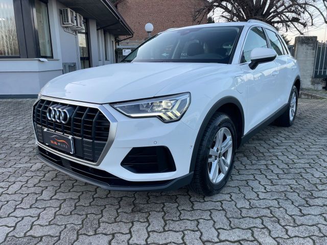 AUDI Audi Q3 45 TFSI e S tronic Business