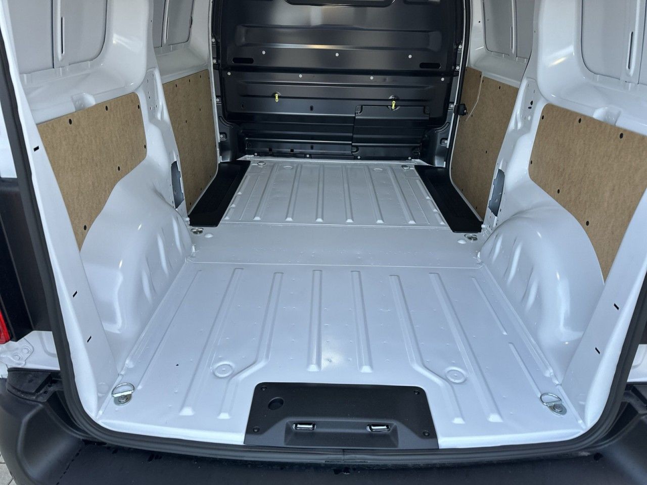 Fahrzeugabbildung Citroën Jumpy Kastenwagen M Diesel 150 Manuell - mit KI generiert/bearbeitet