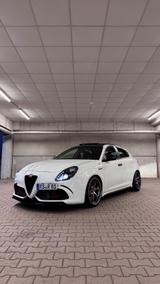 Alfa Romeo Giulietta Quadrifoglio (Einzelstück) - Alfa Romeo Giulietta: Quadrifoglio