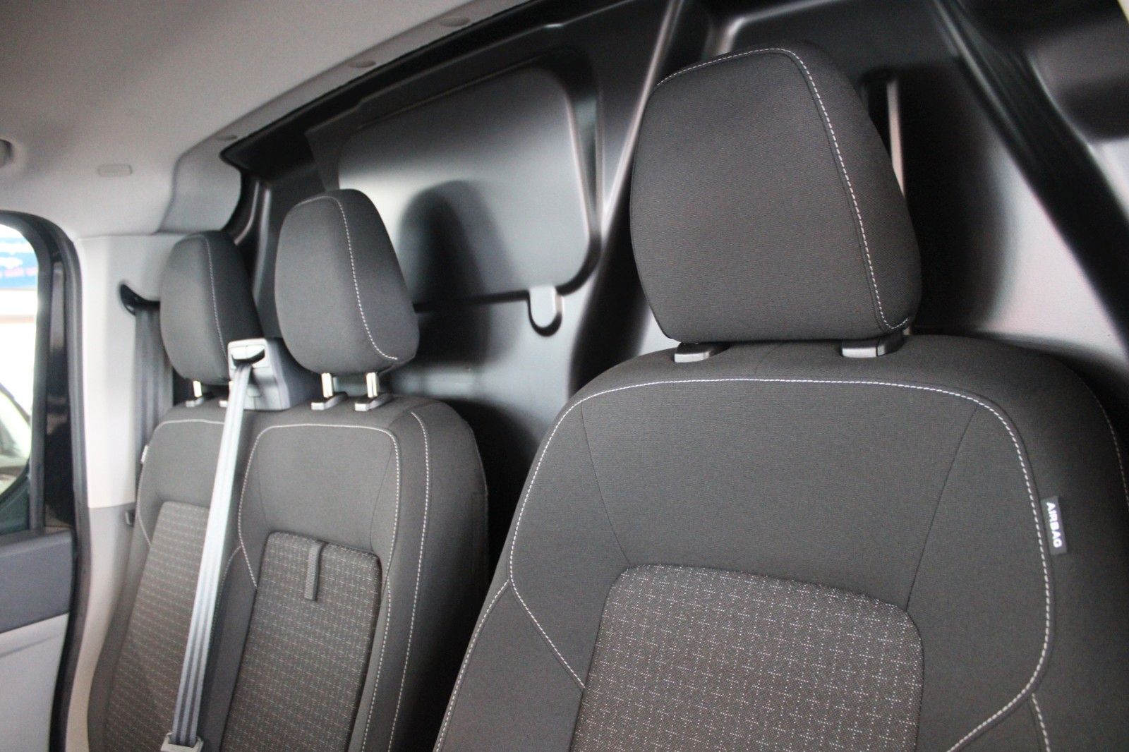 Fahrzeugabbildung Ford Transit Custom L1 TREND LED NAVI CAM ACC SHZ uvm