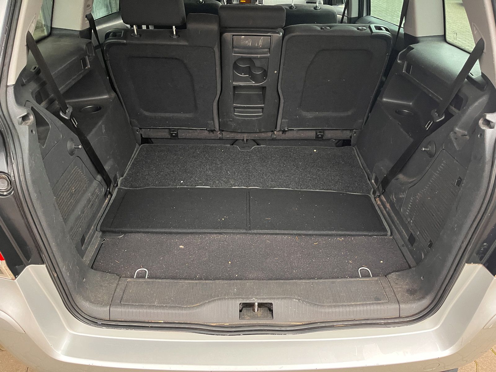 Fahrzeugabbildung Opel Zafira B Design Edition