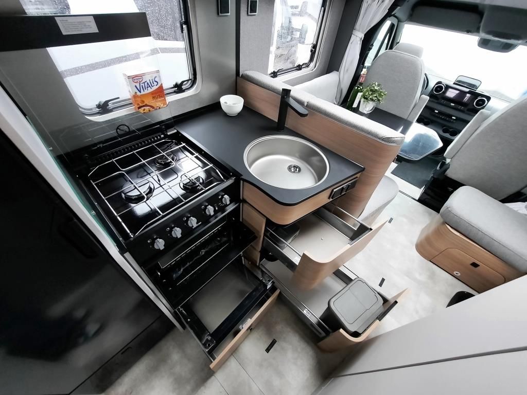 Fahrzeugabbildung HYMER / ERIBA / HYMERCAR B-Klasse MC T 600 Verfüg./Autark/AHK/TV/Winter
