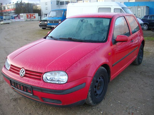 Volkswagen Golf 1,4l  16V , 8-fach bereift, (kein TÜV)