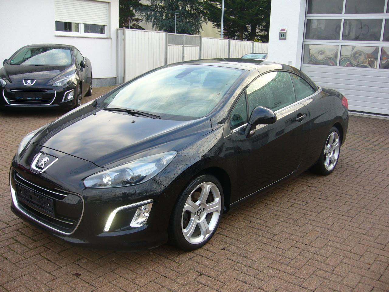 Peugeot 308 CC1,6TPH*voll-Service*Leder*Navi*Xenon*JBL