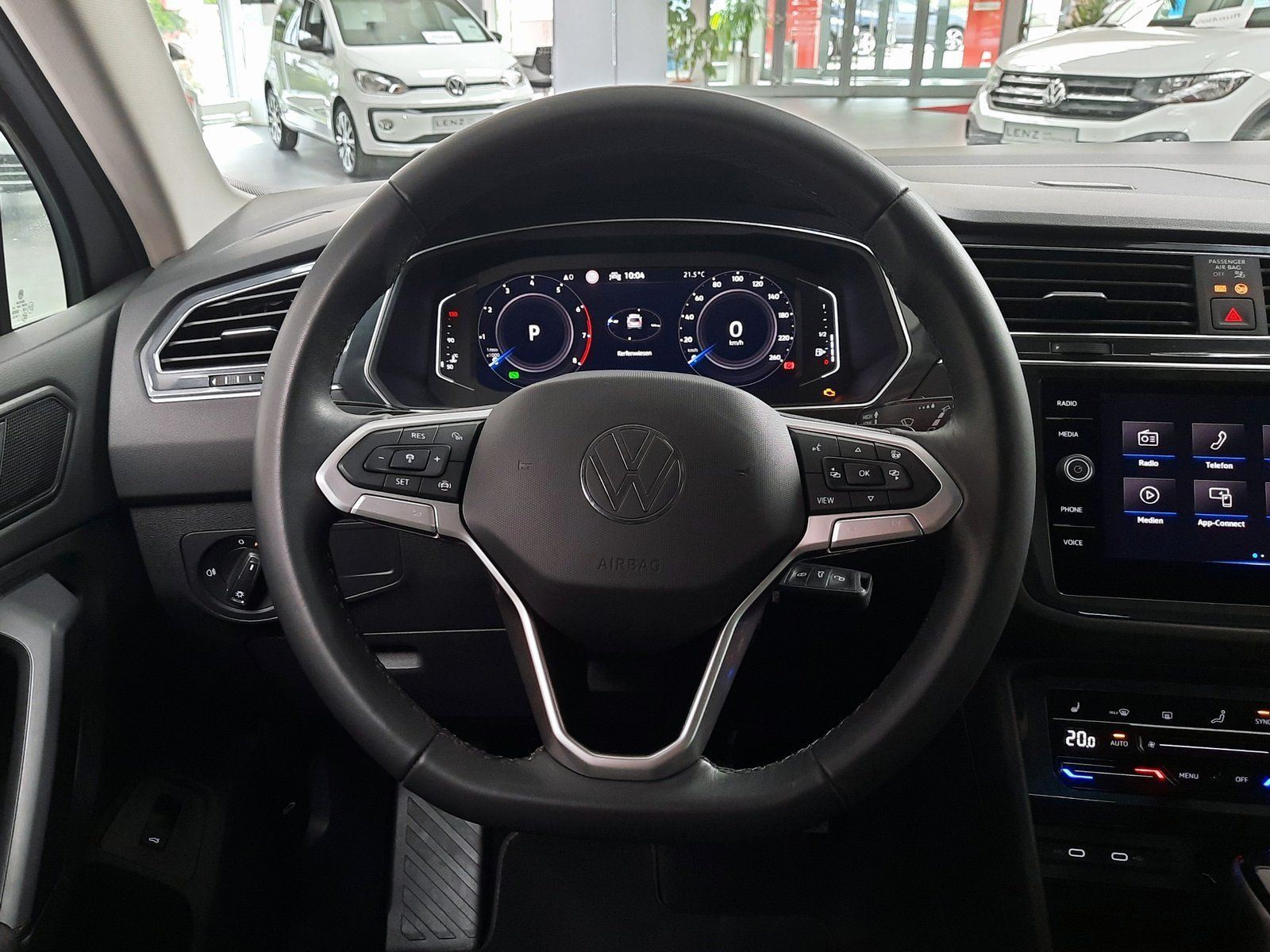 Fahrzeugabbildung Volkswagen Tiguan Life TSI DSG *AHK*Navi*Cam*LED*PDC*ACC*