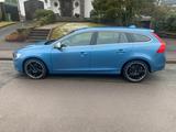 Volvo V60 D4 R-Design, 1.Hand, AHK, Sport-Fahrwwerk - Volvo V60: Sport