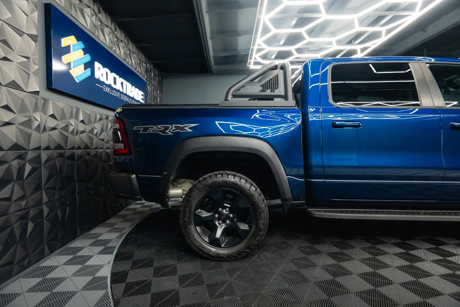 Fahrzeugabbildung Dodge RAM 5.7 V8 HEMI 4x4 LARAMIE TRX OFFROAD PAKET