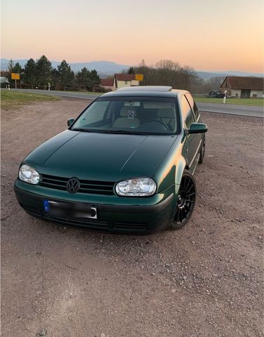 Volkswagen VW Golf 4