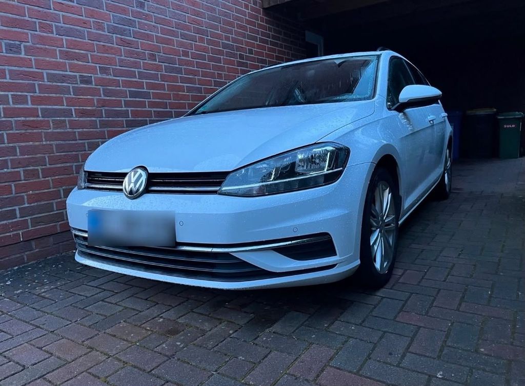 Image of Volkswagen Golf