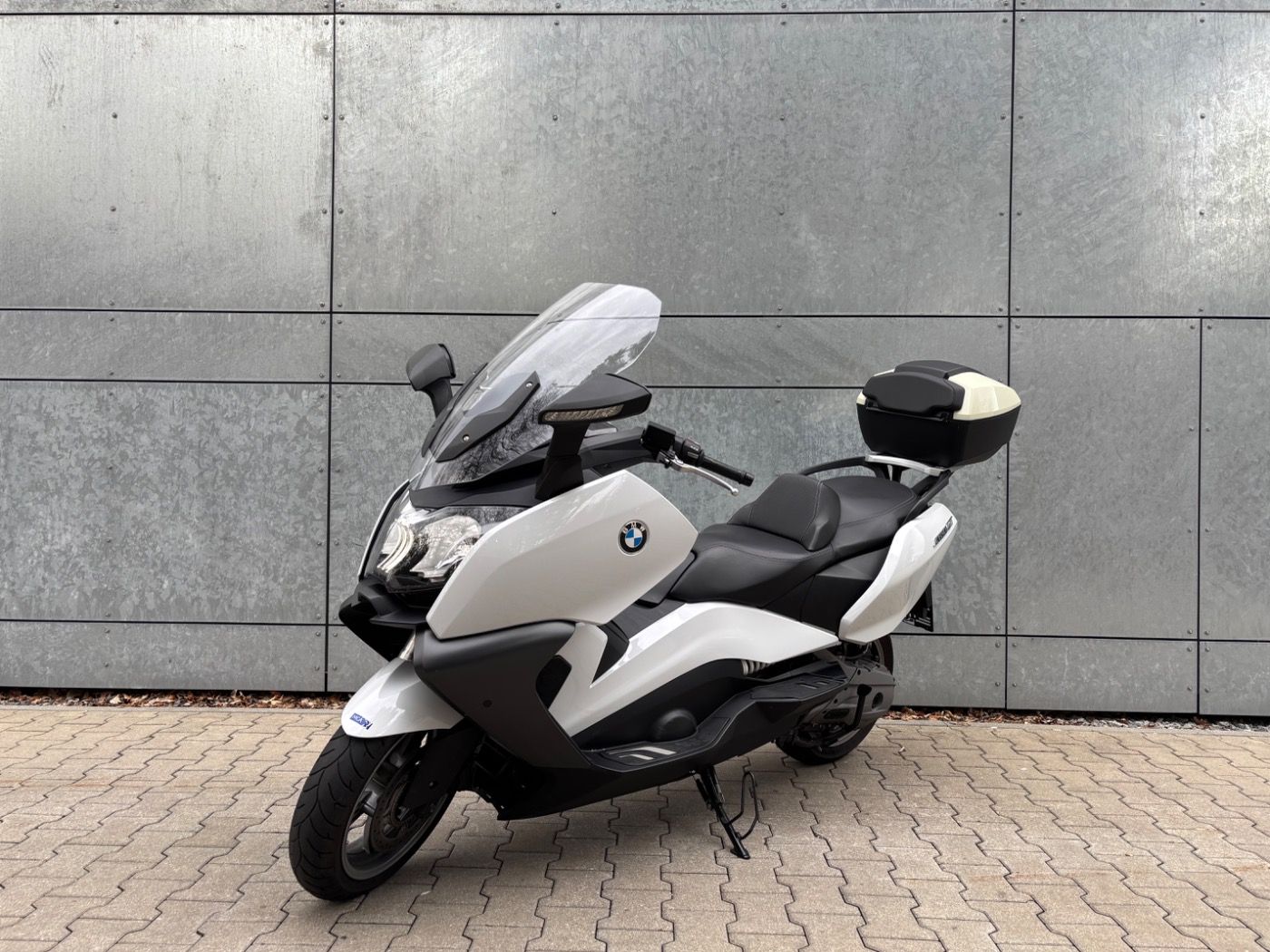 Fahrzeugabbildung BMW C 650 GT Highline-Paket BMW Topcase