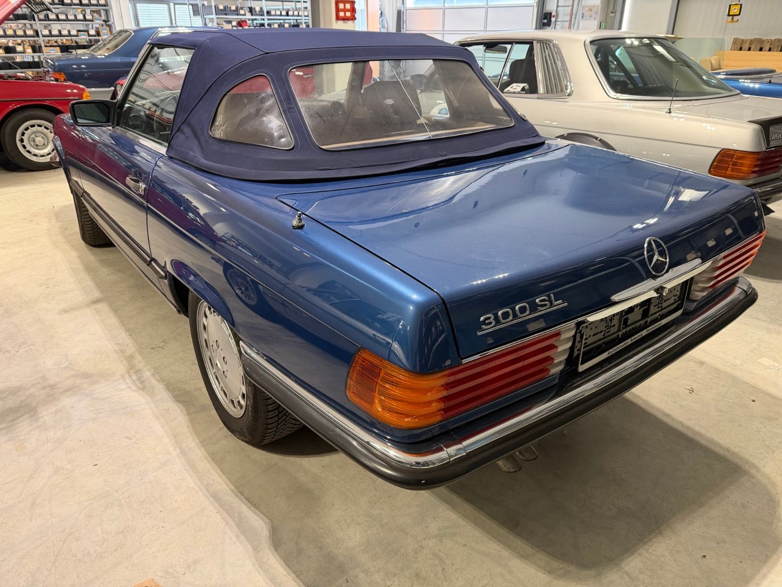 Fahrzeugabbildung Mercedes-Benz SL 300