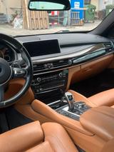 BMW X6 xDrive30d - - graue BMW X6