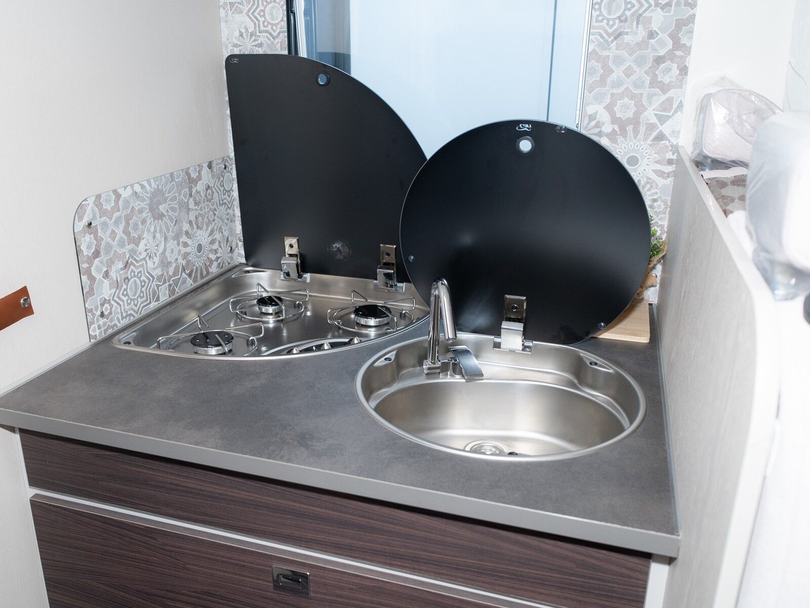 Fahrzeugabbildung Rimor Seal 95 Plus AKTION *Lithium*Hubbett*gr.Kühls.*