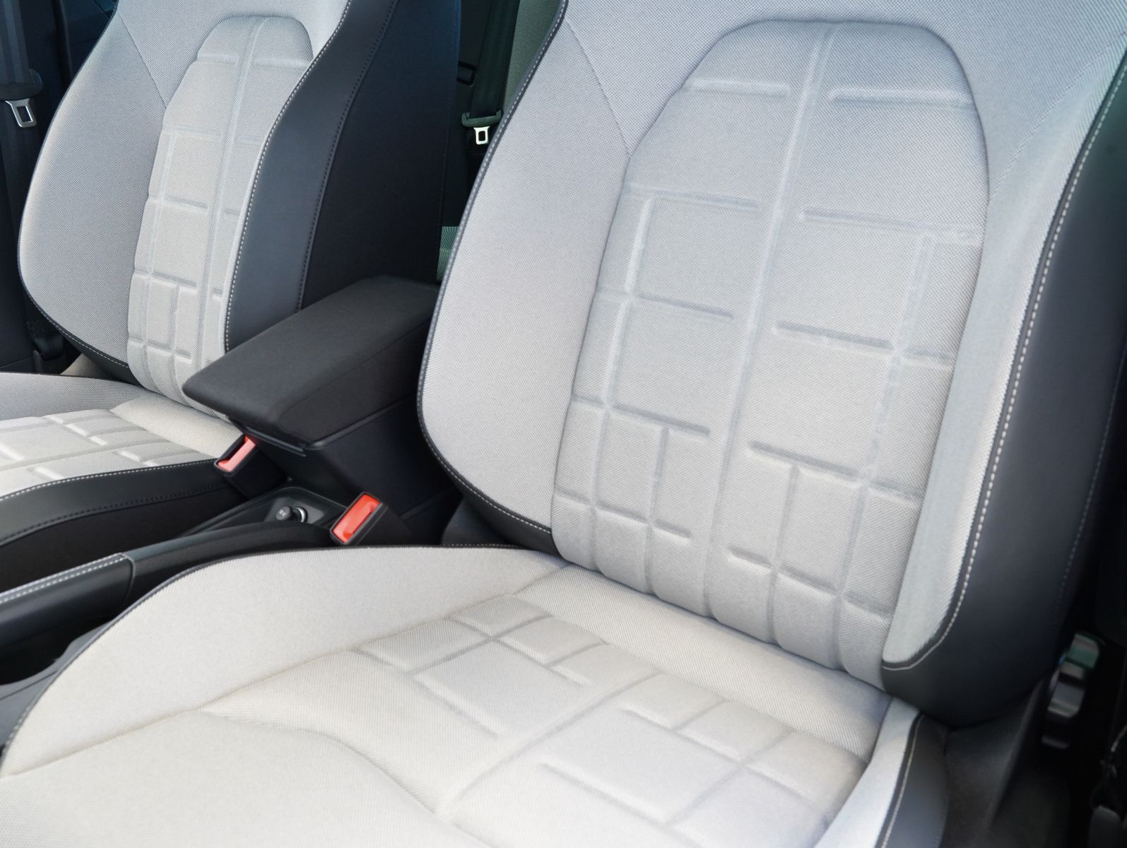 Fahrzeugabbildung SEAT Ibiza 1.0 TSI 85 kW FR Black Edition