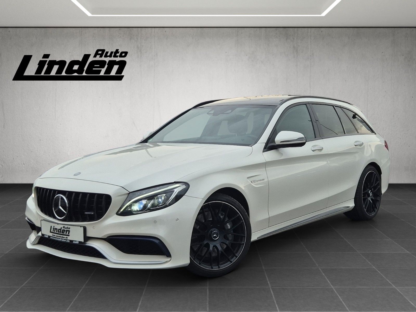 MERCEDES-BENZ C63 AMG T Performance Pano Leder Kamera Keyless