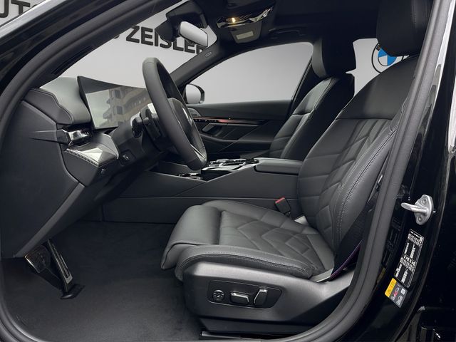 Foto Nummer 9: BMW 550e xDrive