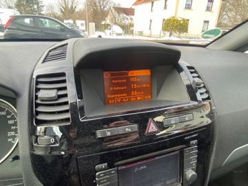 Bild 17 Opel ZAFIRA B FAMILY PLUS AHK XENON KLEINE MÄNGEL